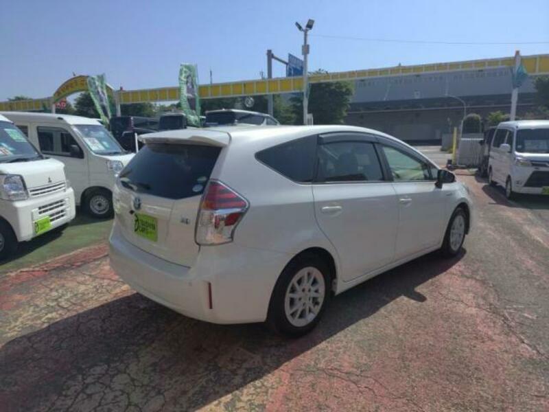 PRIUS ALPHA