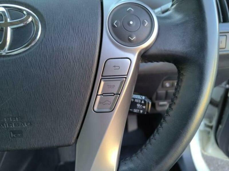 PRIUS ALPHA