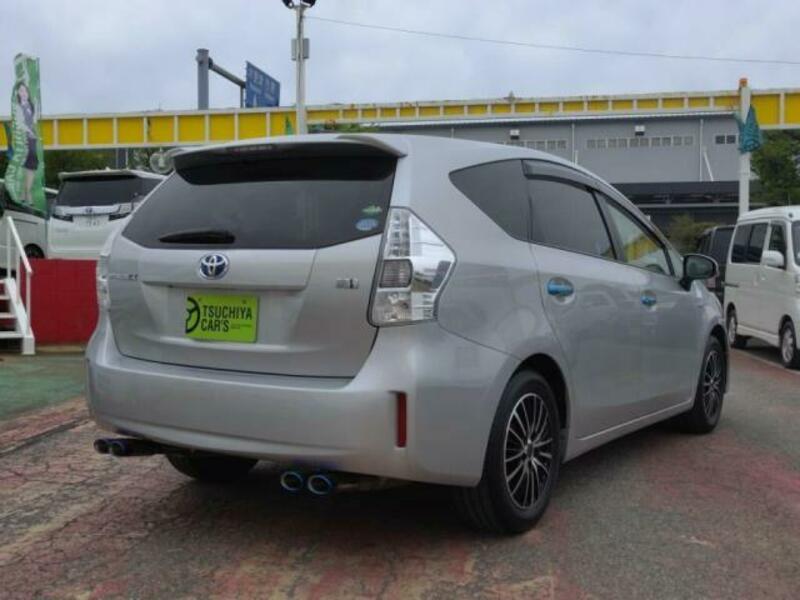 PRIUS ALPHA