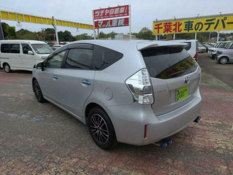 PRIUS ALPHA
