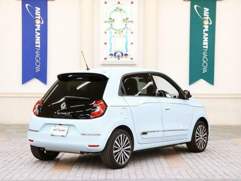 TWINGO