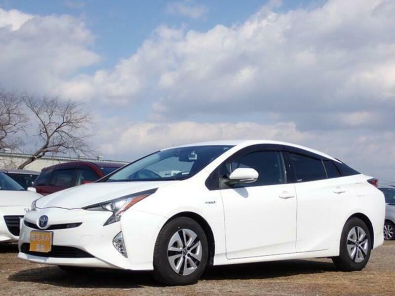 TOYOTA PRIUS