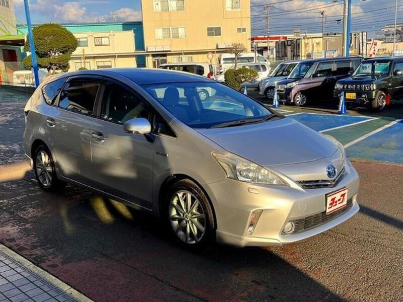 PRIUS ALPHA