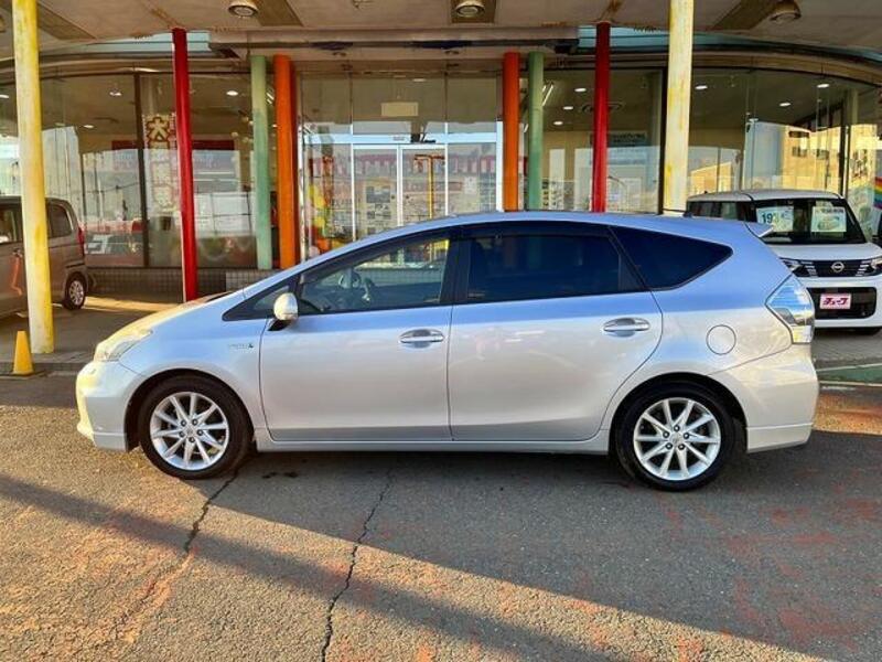 PRIUS ALPHA