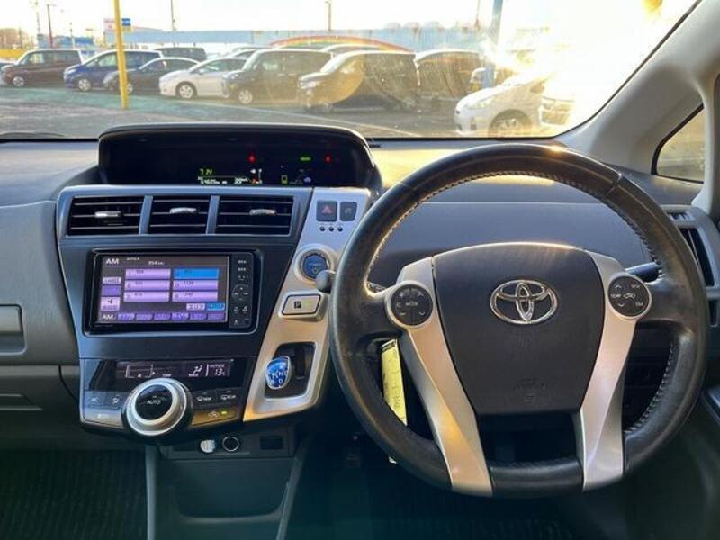 PRIUS ALPHA