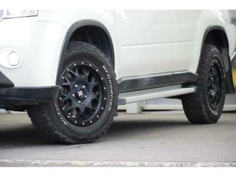 X-TRAIL