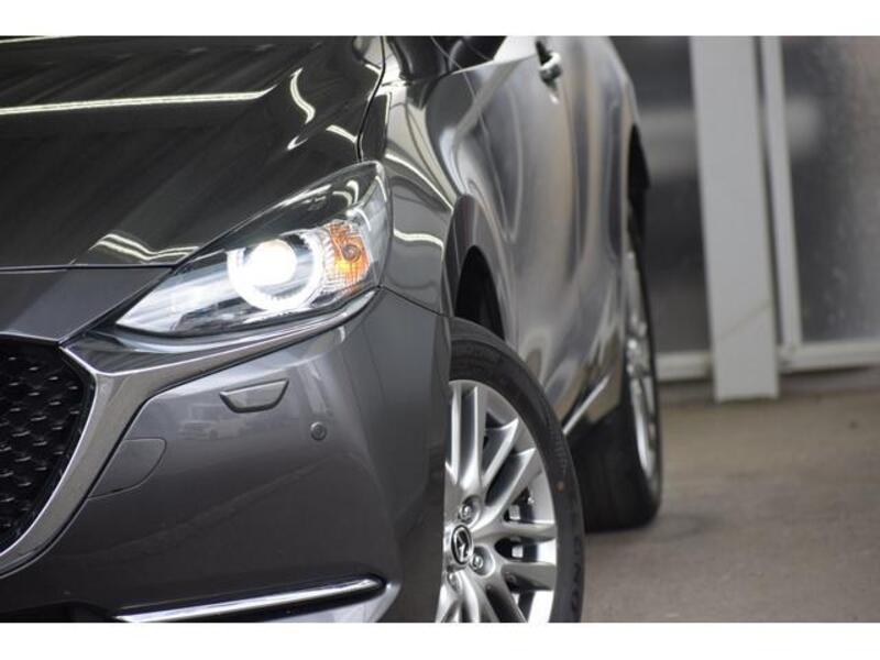MAZDA2