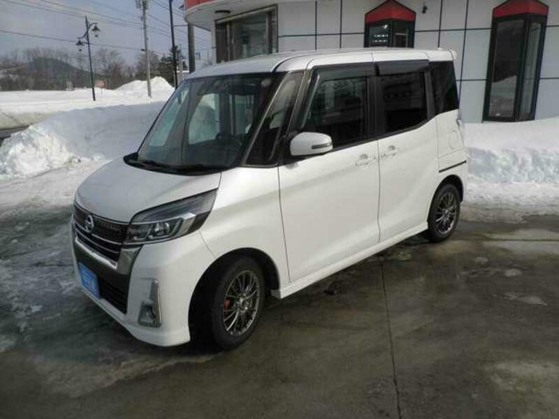 NISSAN DAYZ ROOX
