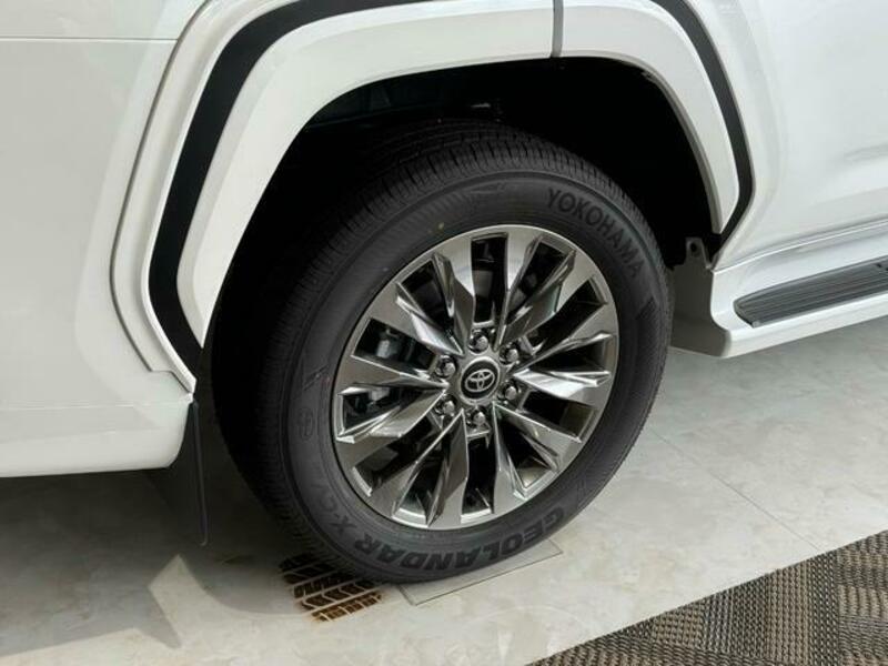 LAND CRUISER