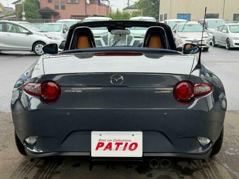 ROADSTER