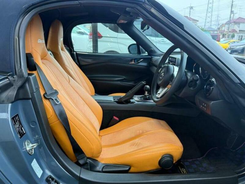 ROADSTER