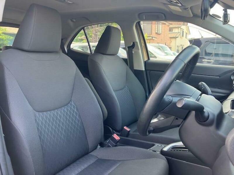 YARIS CROSS