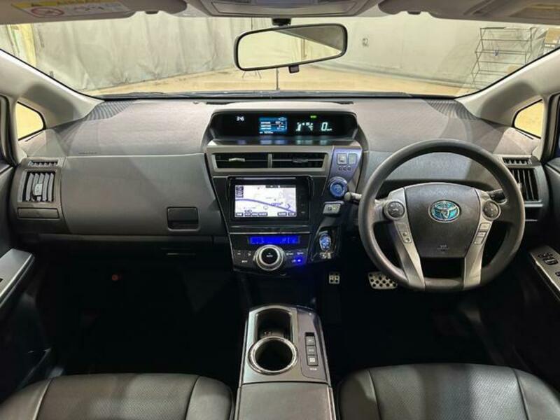 PRIUS ALPHA