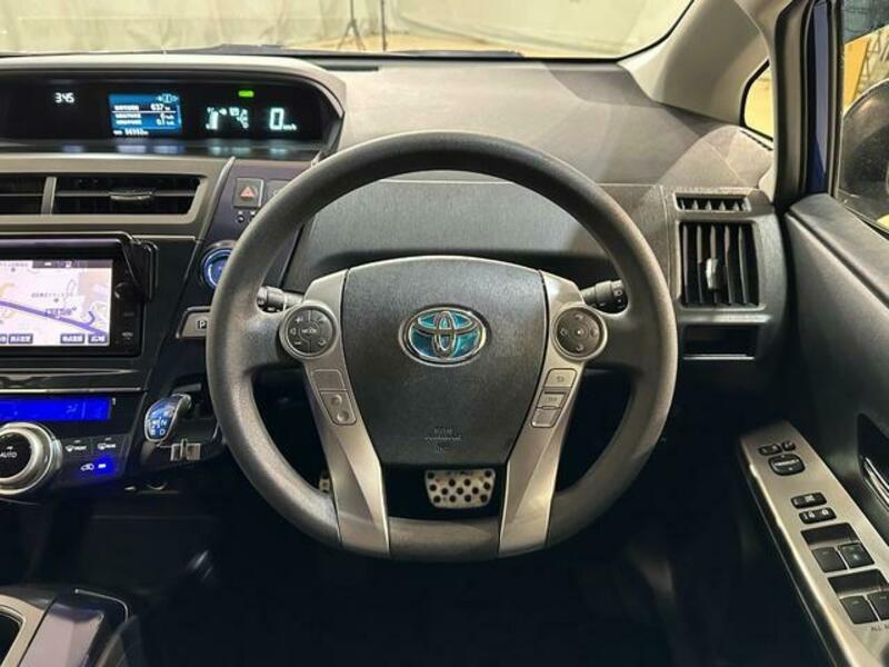 PRIUS ALPHA