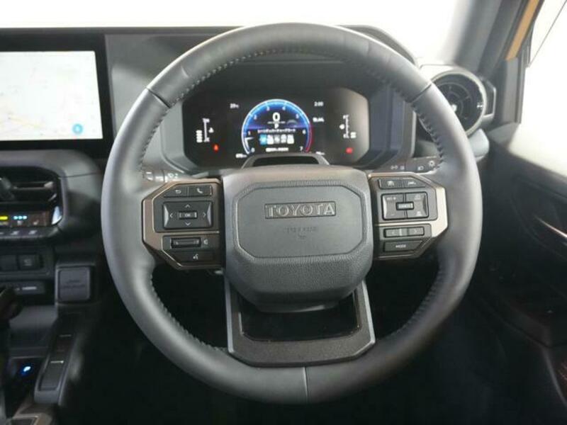 LAND CRUISER 250