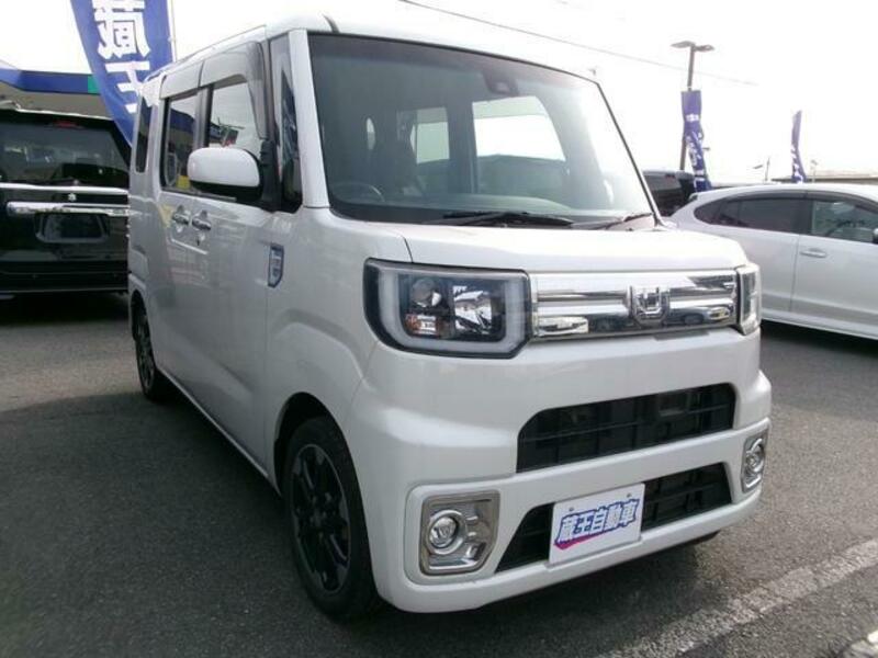DAIHATSU WAKE