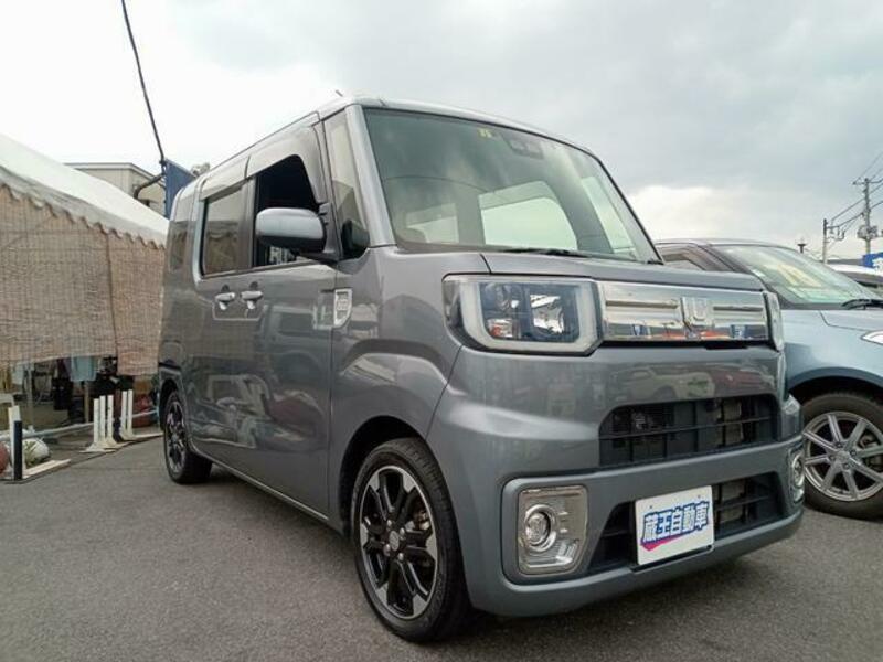 DAIHATSU WAKE