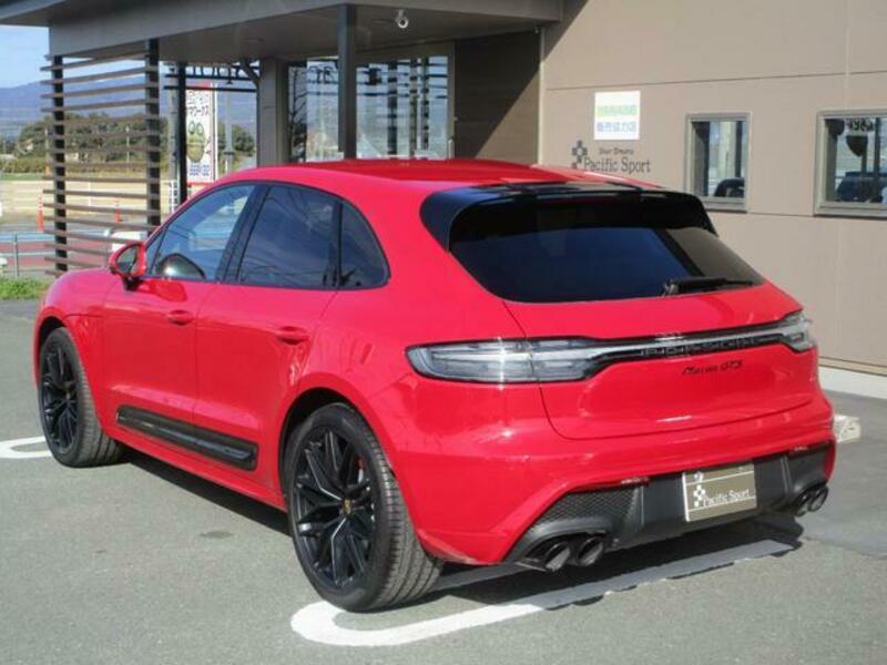 MACAN