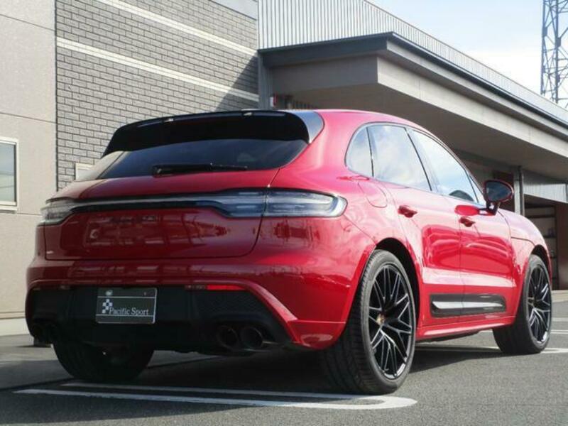 MACAN