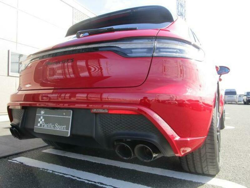 MACAN