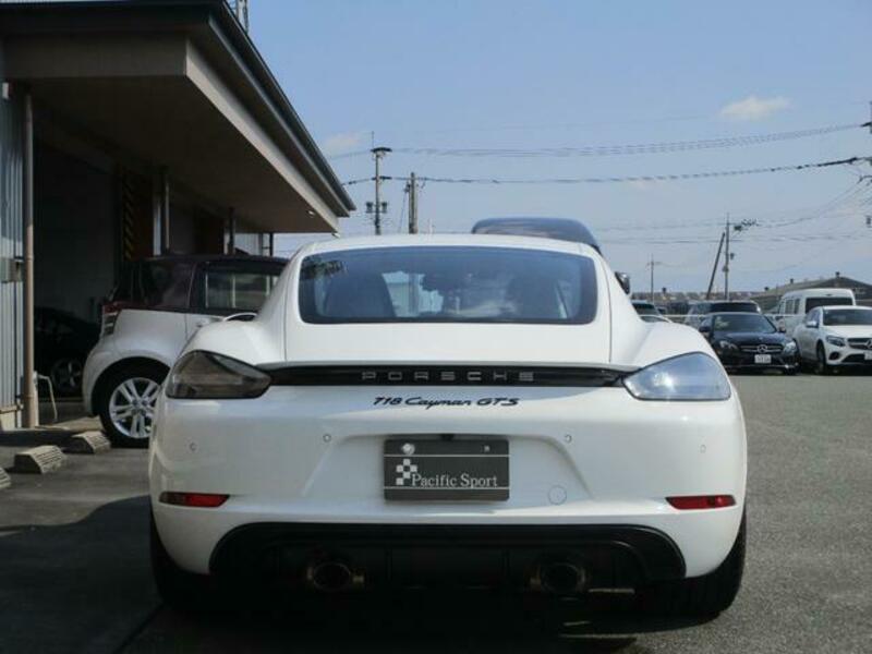 718 CAYMAN