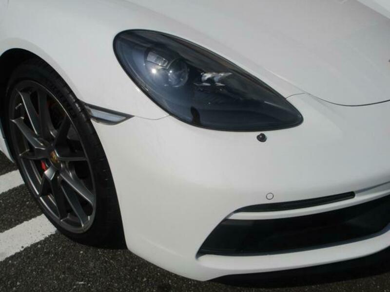 718 CAYMAN