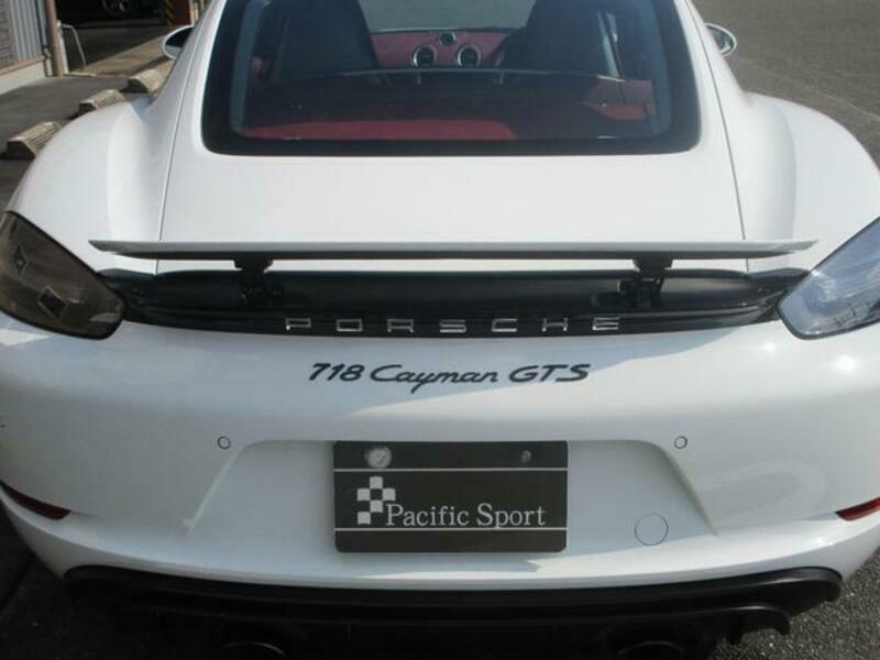 718 CAYMAN