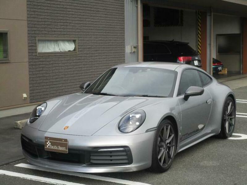 911