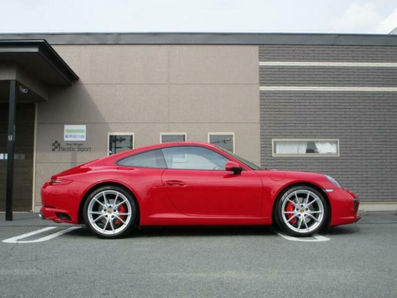 911