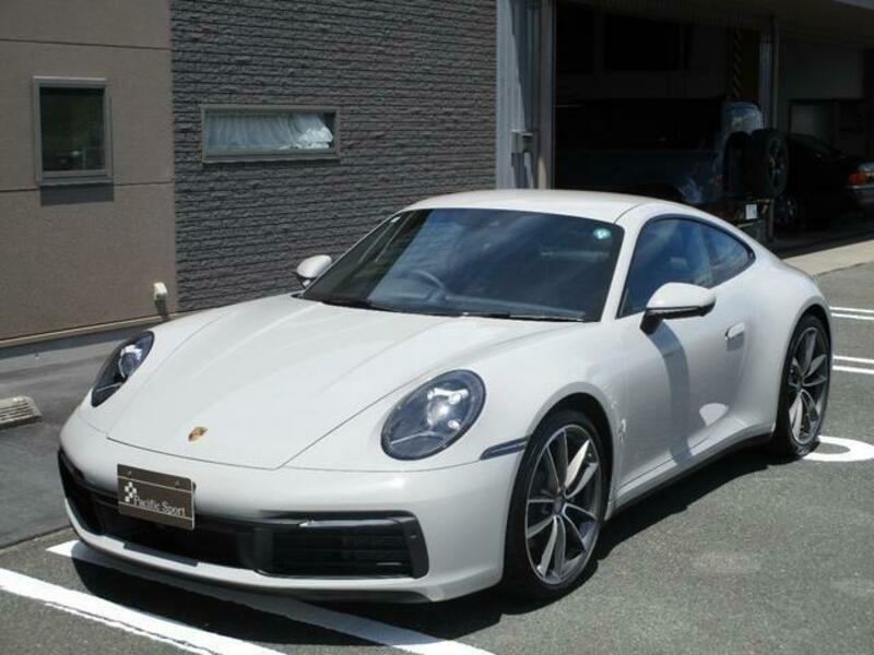 911