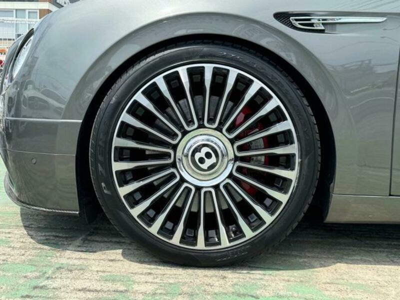 FLYING SPUR
