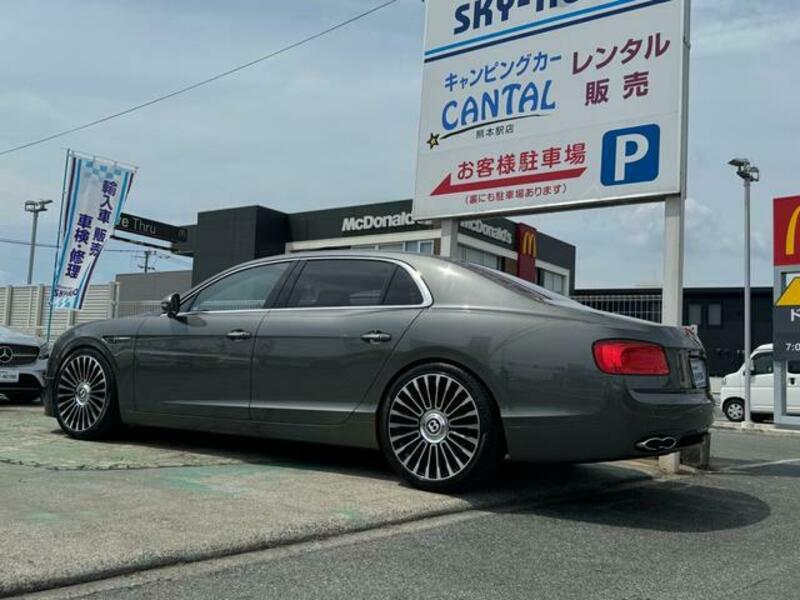 FLYING SPUR