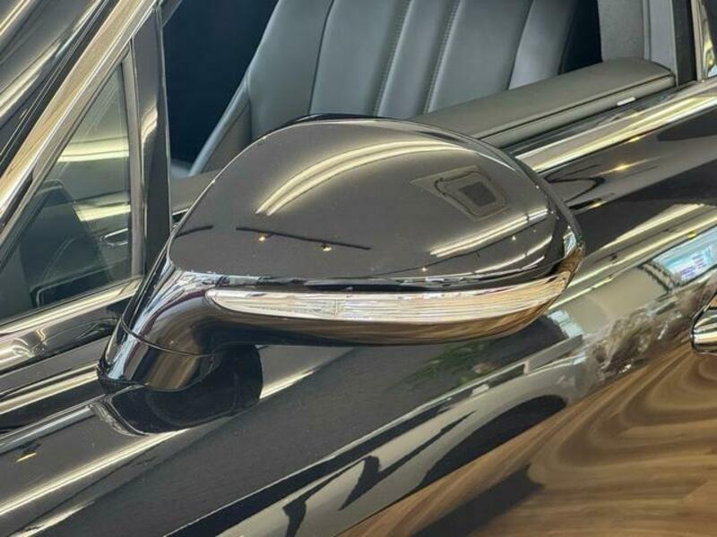 FLYING SPUR