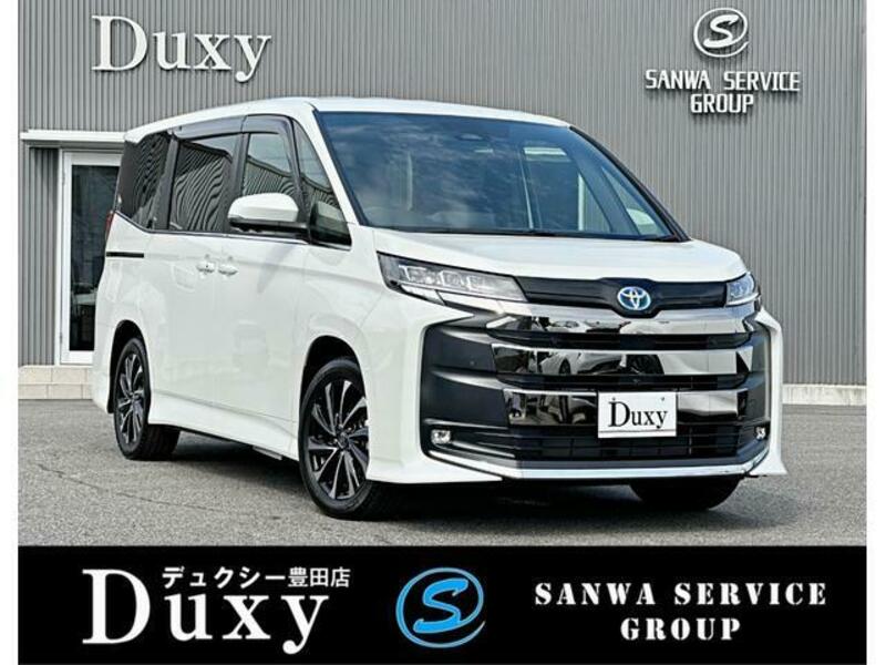 TOYOTA NOAH