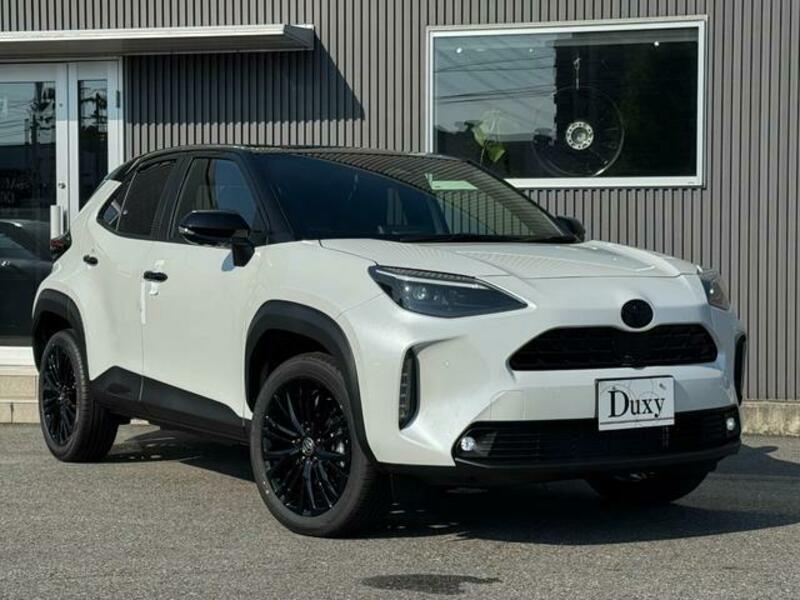 YARIS CROSS