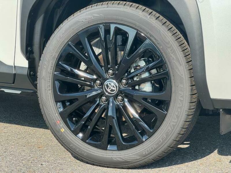 YARIS CROSS