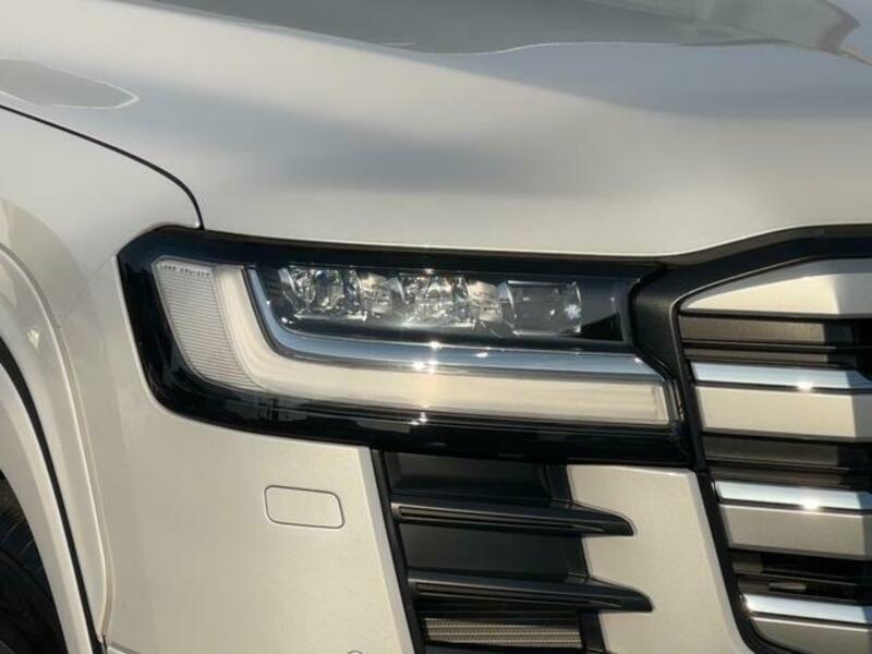 LAND CRUISER