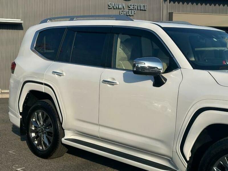 LAND CRUISER