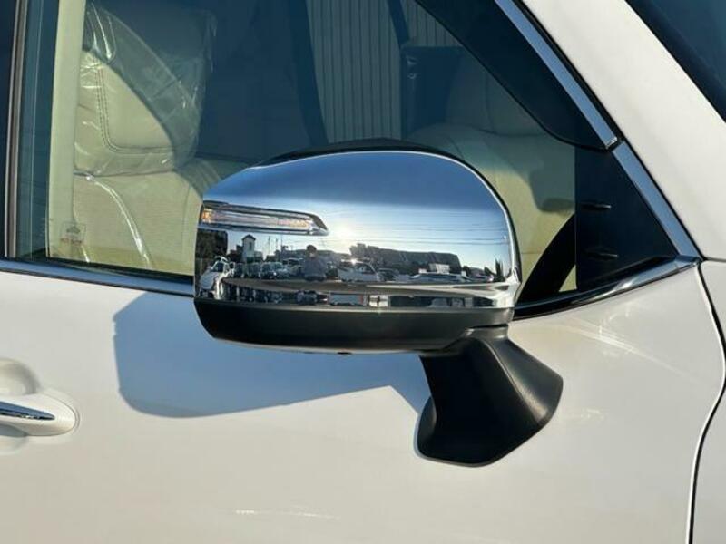 LAND CRUISER