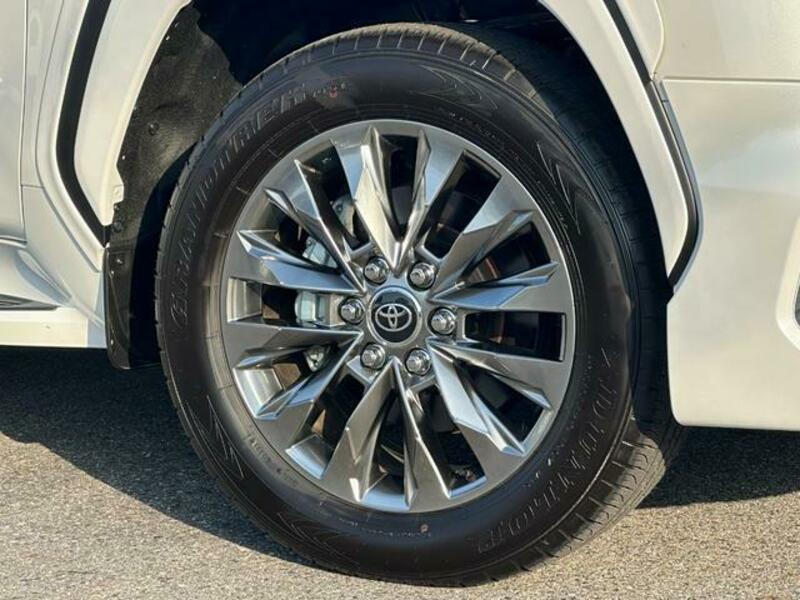 LAND CRUISER