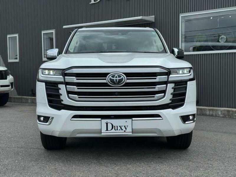 LAND CRUISER
