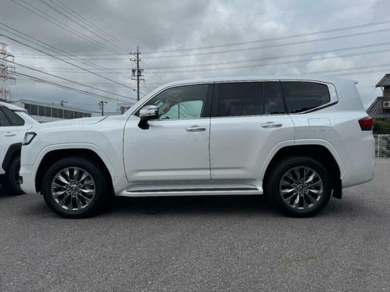 LAND CRUISER