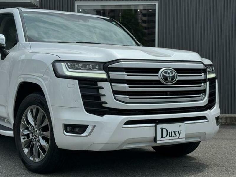 LAND CRUISER