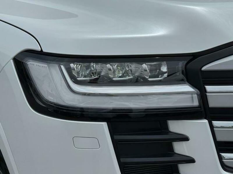 LAND CRUISER