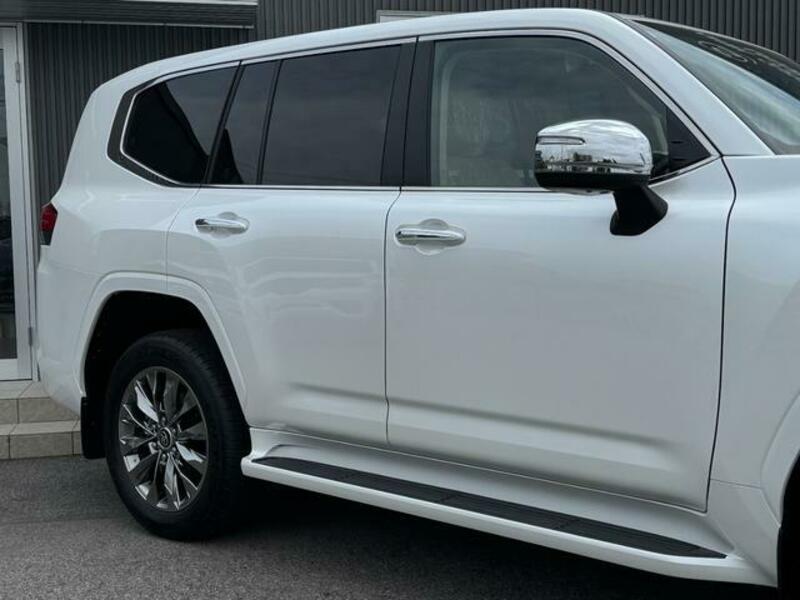 LAND CRUISER