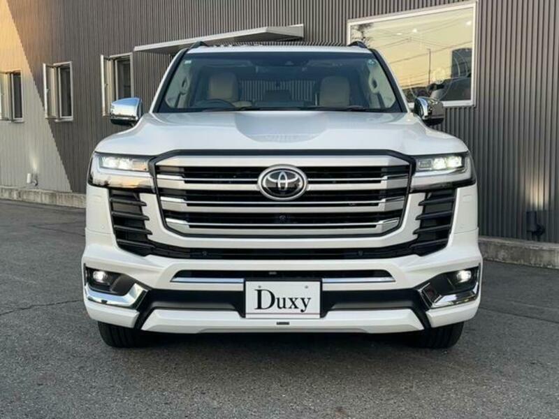 LAND CRUISER