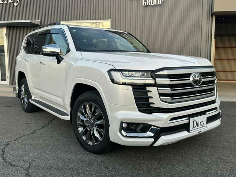 LAND CRUISER