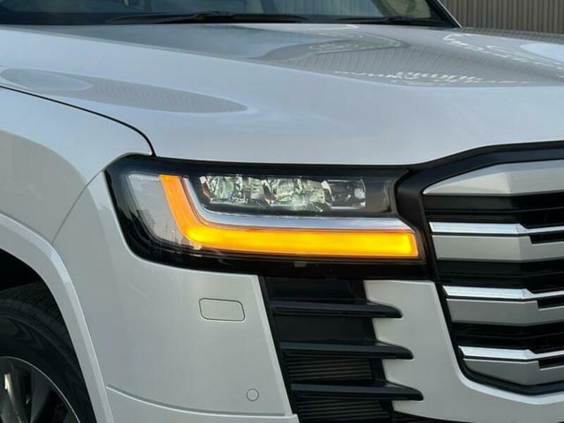 LAND CRUISER