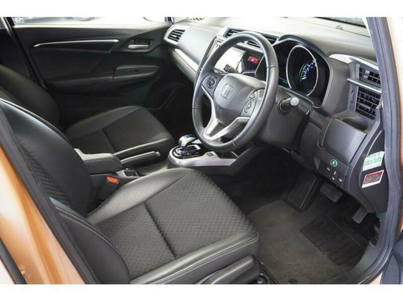 FIT HYBRID