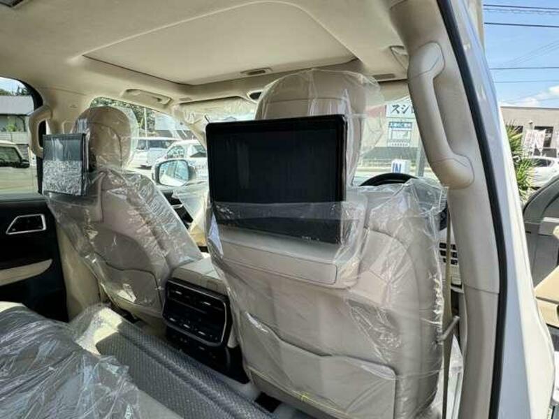 LAND CRUISER